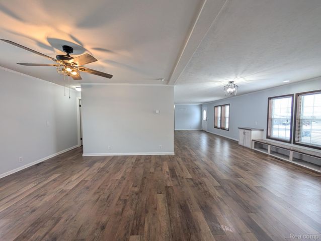 11045 Woodland Ridge Court, Green Oak Township, MI 48178