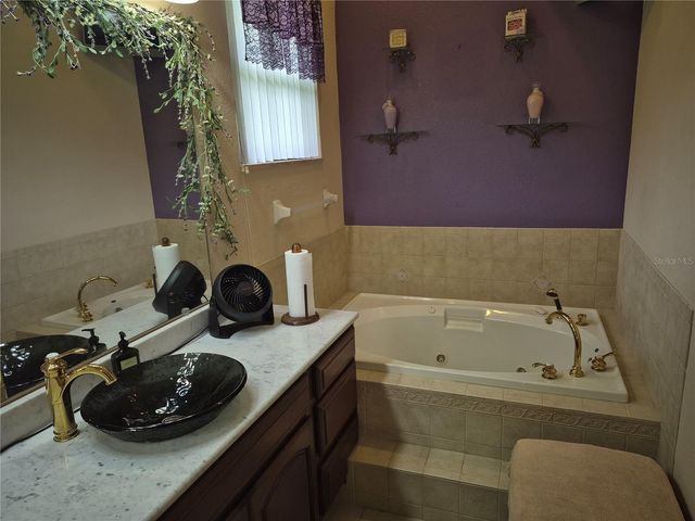 1224 CARRIAGE PARK DRIVE, Valrico, FL 33594