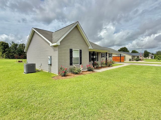344 Lakeview, Hartford, AL 36344