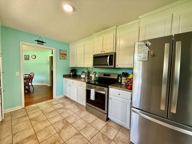 344 Lakeview, Hartford, AL 36344