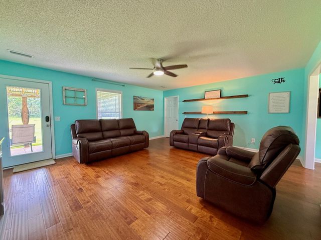 344 Lakeview, Hartford, AL 36344