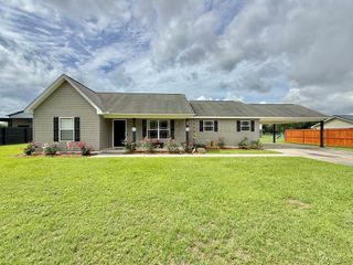 344 Lakeview, Hartford, AL 36344