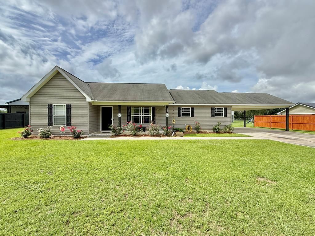 344 Lakeview, Hartford, AL 36344
