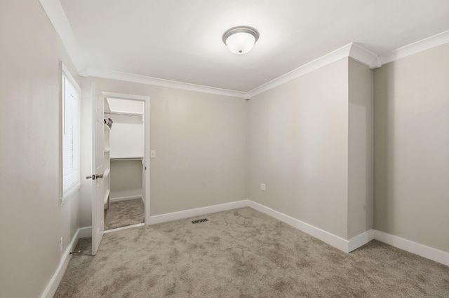2016 Spruce Boulevard, North Charleston, SC 29406