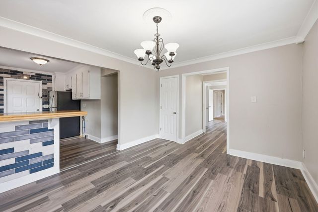2016 Spruce Boulevard, North Charleston, SC 29406