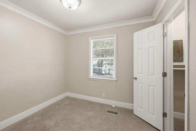2016 Spruce Boulevard, North Charleston, SC 29406