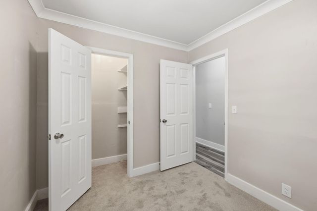 2016 Spruce Boulevard, North Charleston, SC 29406