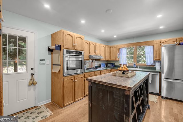 115 keyland Drive, Fayetteville, GA 30215