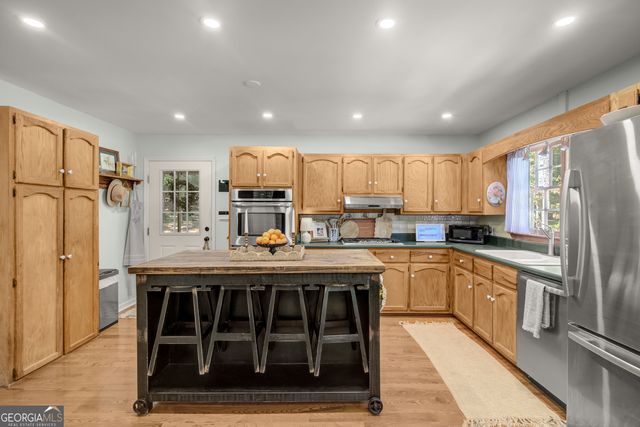 115 keyland Drive, Fayetteville, GA 30215