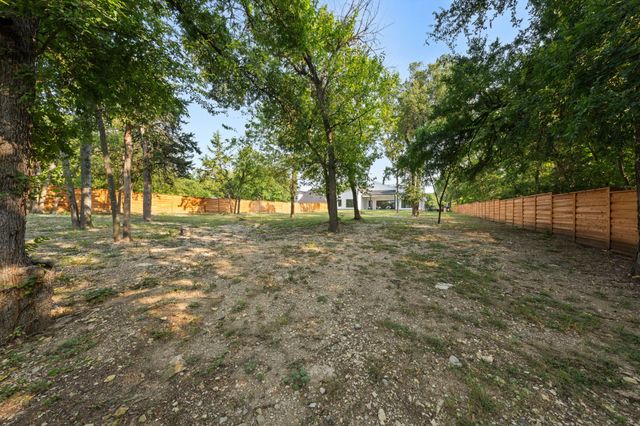 3115 GIBBS WILLIAMS Road, Dallas, TX 75233
