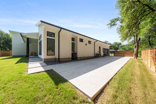 3115 GIBBS WILLIAMS Road, Dallas, TX 75233