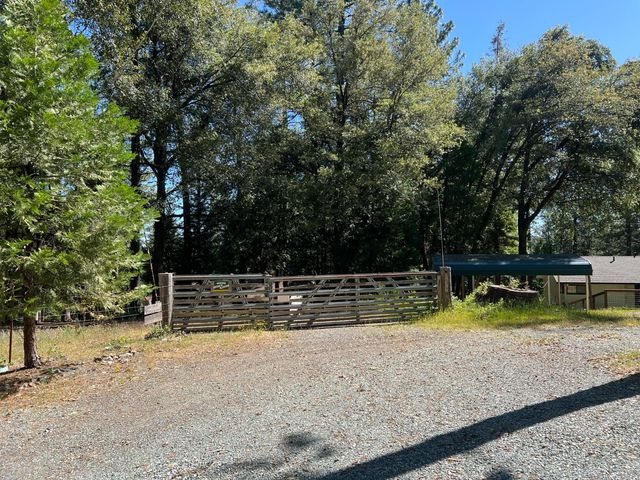 13706 Paelo Ln, Pine Grove, CA 95665