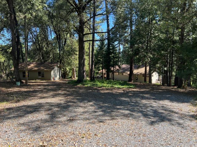 13706 Paelo Ln, Pine Grove, CA 95665
