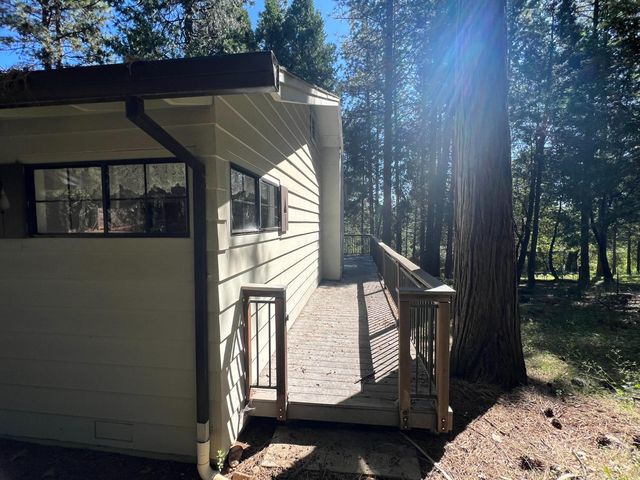 13706 Paelo Ln, Pine Grove, CA 95665