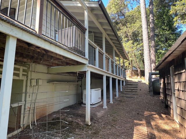 13706 Paelo Ln, Pine Grove, CA 95665