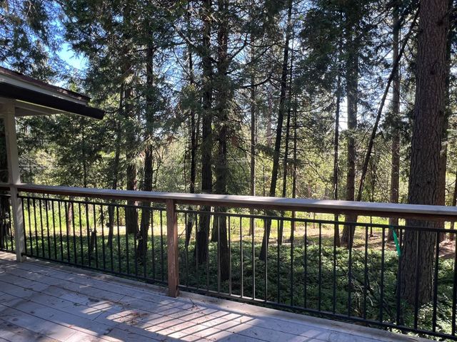 13706 Paelo Ln, Pine Grove, CA 95665