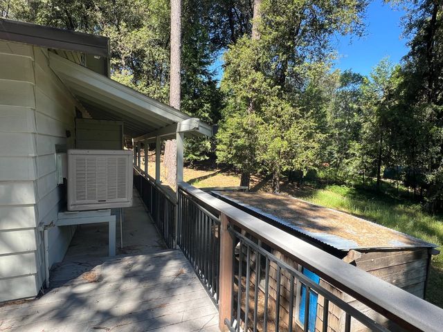 13706 Paelo Ln, Pine Grove, CA 95665