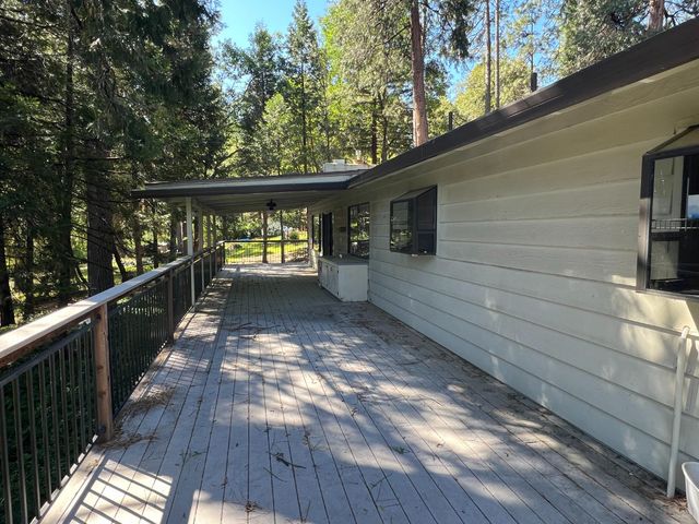 13706 Paelo Ln, Pine Grove, CA 95665