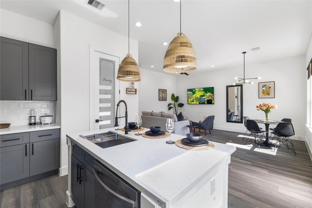 4802 Angleton Street A, Houston, TX 77033