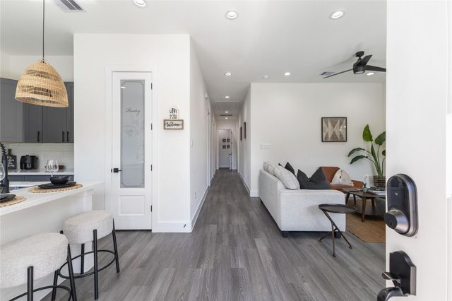 4802 Angleton Street A, Houston, TX 77033