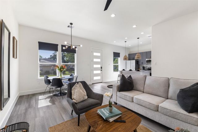 4802 Angleton Street A, Houston, TX 77033