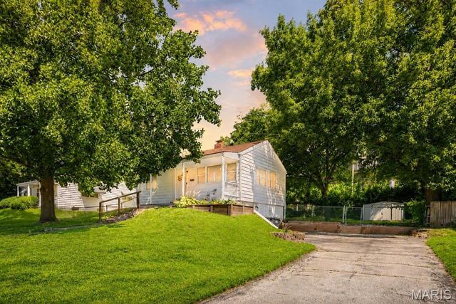 245 Commerce Avenue, Kirkwood, MO 63122