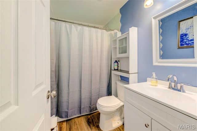245 Commerce Avenue, Kirkwood, MO 63122