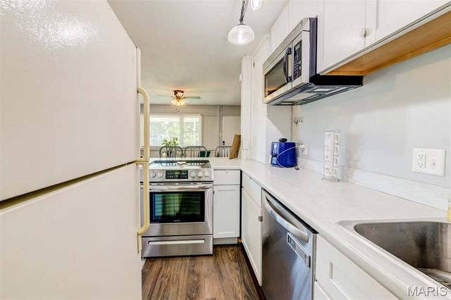 245 Commerce Avenue, Kirkwood, MO 63122