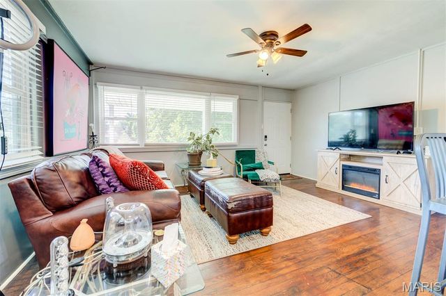 245 Commerce Avenue, Kirkwood, MO 63122