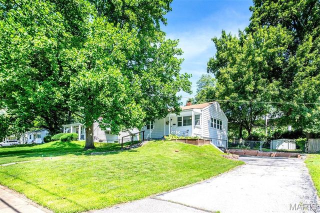 245 Commerce Avenue, Kirkwood, MO 63122