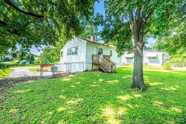 245 Commerce Avenue, Kirkwood, MO 63122