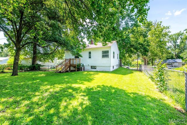245 Commerce Avenue, Kirkwood, MO 63122