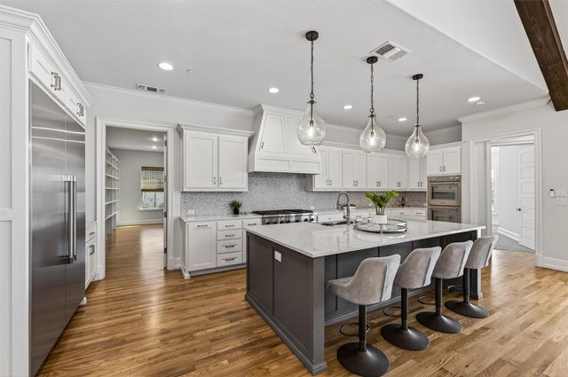 658 Louise Drive, Fairview, TX 75069