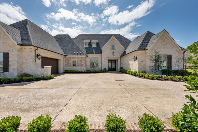 658 Louise Drive, Fairview, TX 75069