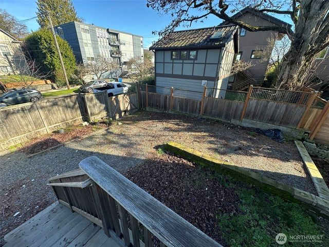 234 21st Avenue E, Seattle, WA 98112
