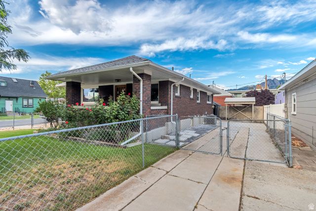 4883 S CENTER ST, Murray, UT 84107
