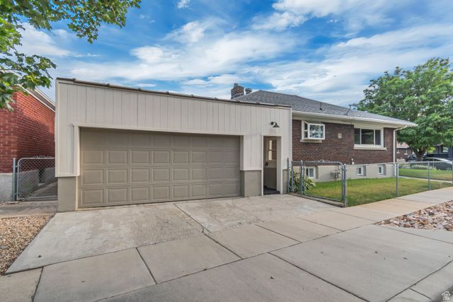 4883 S CENTER ST, Murray, UT 84107