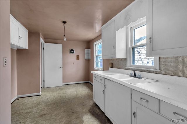 121 Willow Breeze Road, Tonawanda, NY 14223