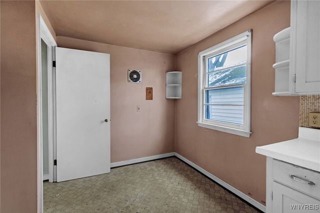 121 Willow Breeze Road, Tonawanda, NY 14223