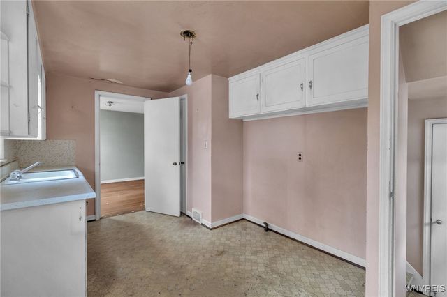 121 Willow Breeze Road, Tonawanda, NY 14223