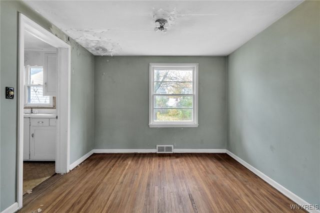 121 Willow Breeze Road, Tonawanda, NY 14223