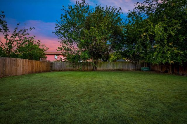 2436 Dancy Drive N, Fort Worth, TX 76131