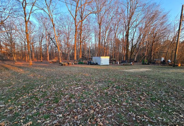 12 Hancock RD, Fayetteville, TN 37334