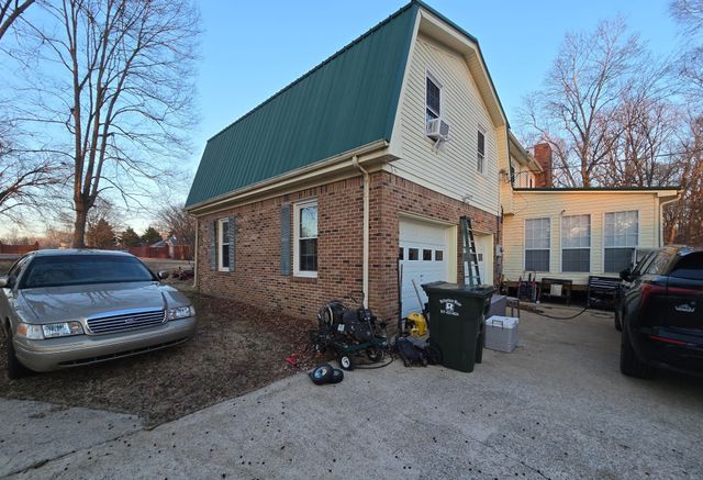 12 Hancock RD, Fayetteville, TN 37334