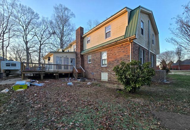 12 Hancock RD, Fayetteville, TN 37334