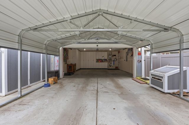 1023 W Montgomery Ave, Spokane, WA 99205