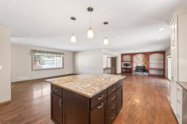 6840 Innsdale Avenue S, Cottage Grove, MN 55016