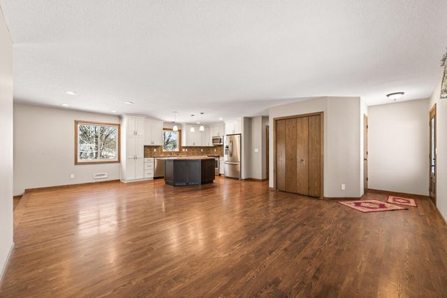 6840 Innsdale Avenue S, Cottage Grove, MN 55016