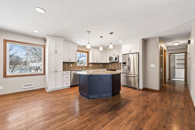 6840 Innsdale Avenue S, Cottage Grove, MN 55016