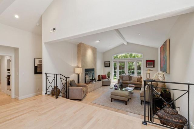61 Lloyden Drive, Atherton, CA 94027